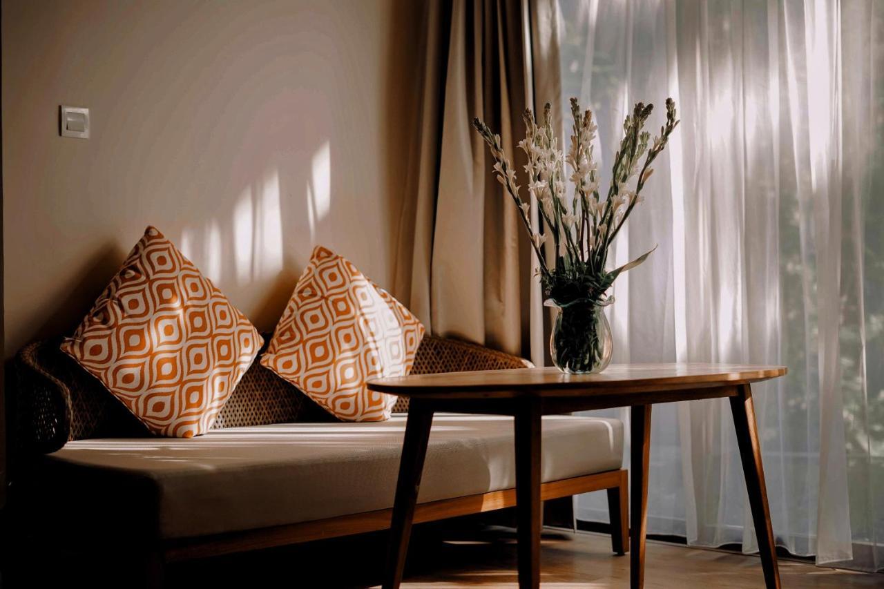 The Sebali Resort Ubud Exterior foto A table and a sofa