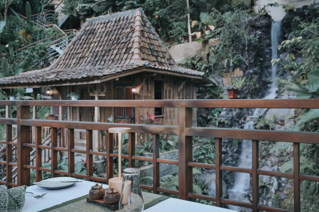 The Sebali Resort Ubud Exterior foto A traditional onsen