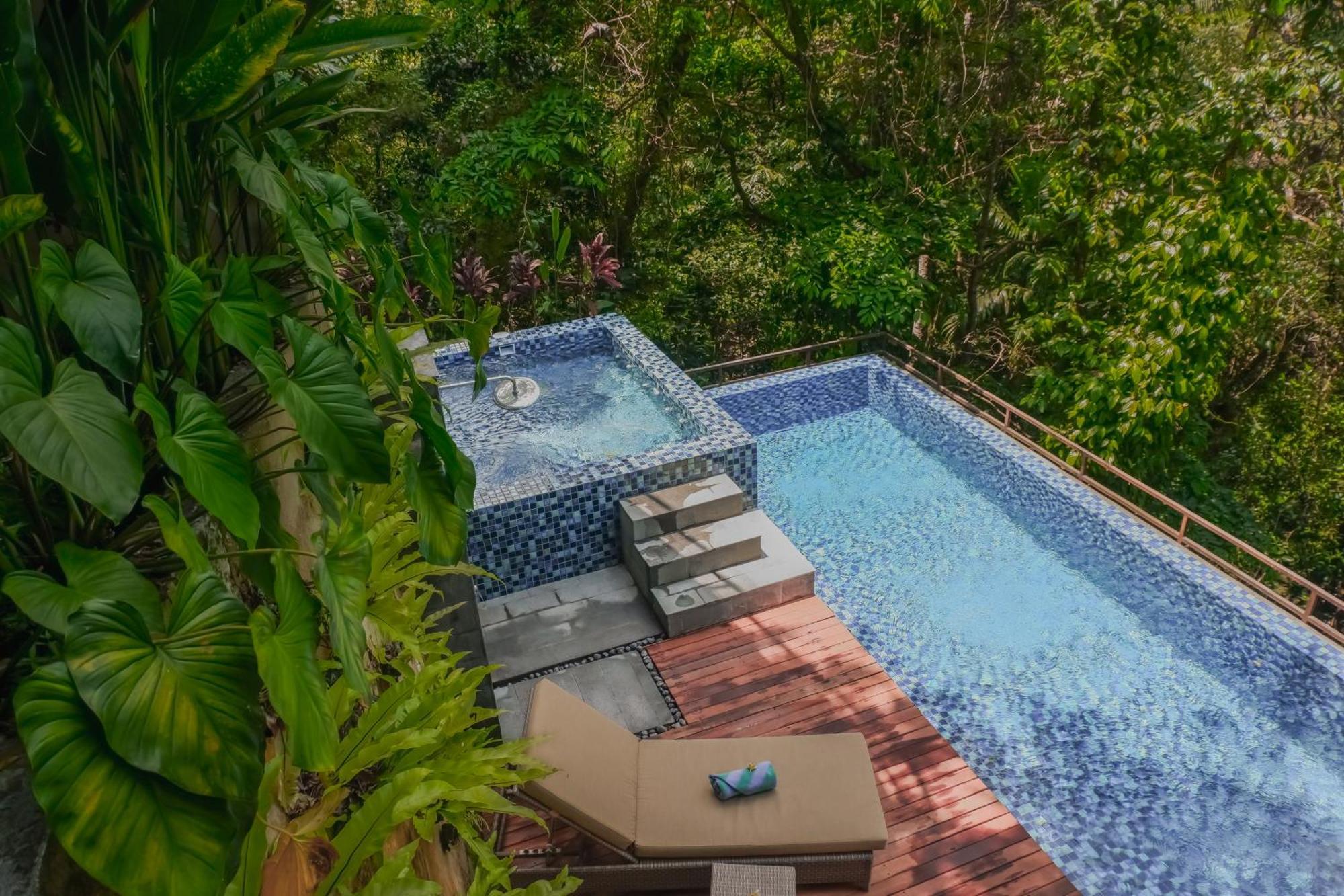 The Sebali Resort Ubud Exterior foto Private pool at the resort