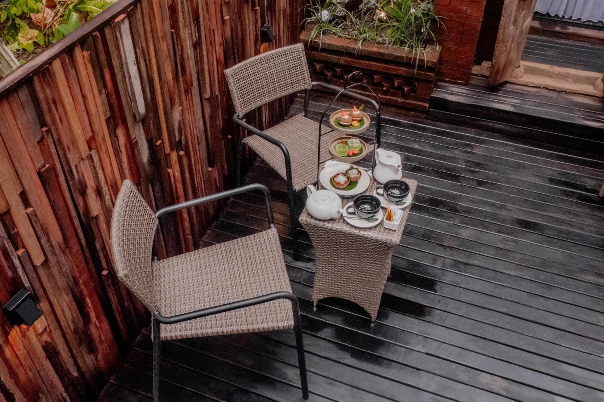 The Sebali Resort Ubud Exterior foto A tea table at the hotel